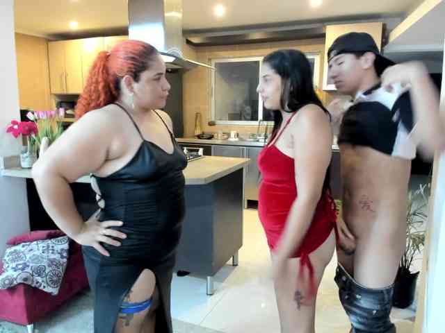 ladys-sexyin-thepub webcam