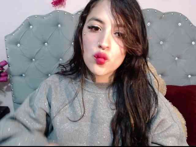 sara_perez webcam