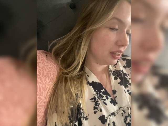 NicoleRicci's BongaCams show and profile