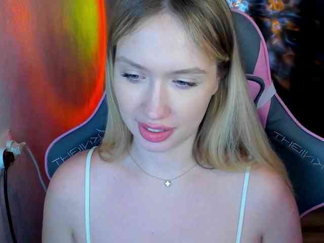 NicoleRicci NicoleRicci