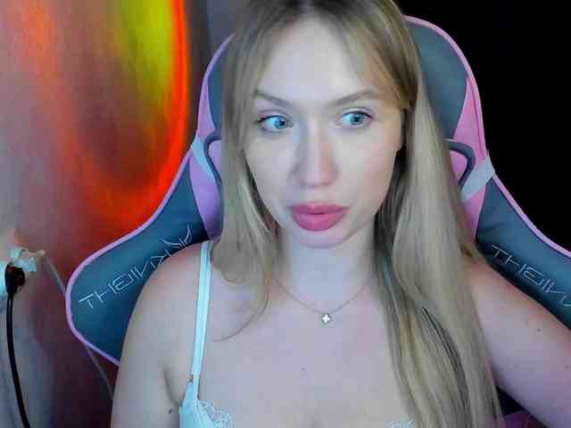 NicoleRicci NicoleRicci