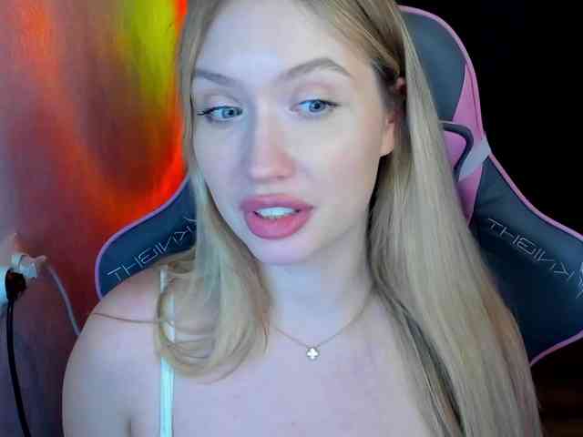 NicoleRicci NicoleRicci