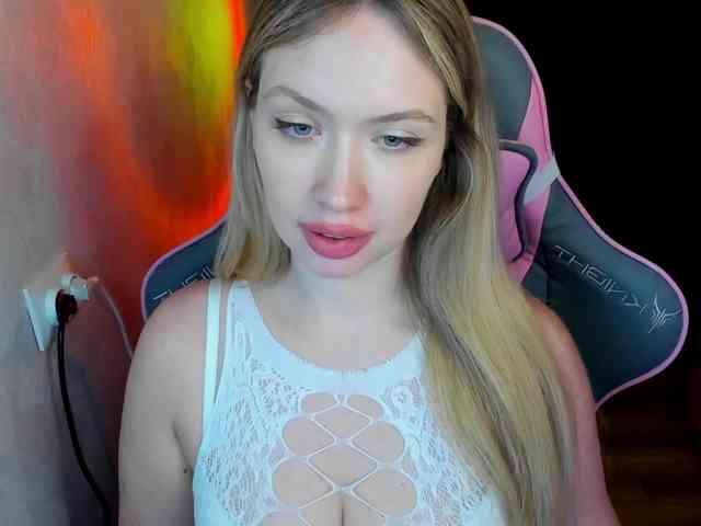 NicoleRicci NicoleRicci