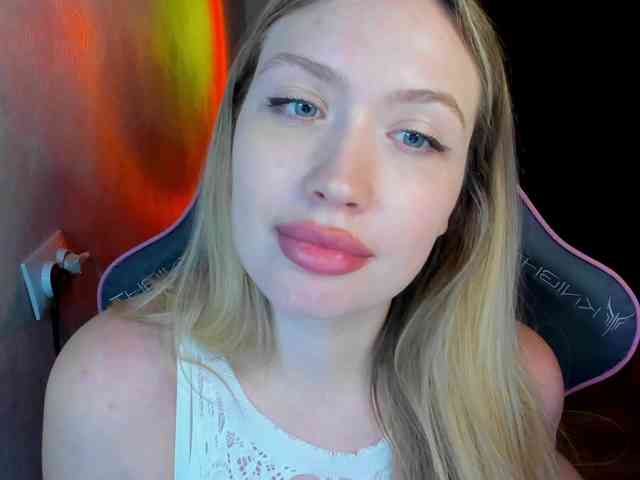 NicoleRicci NicoleRicci