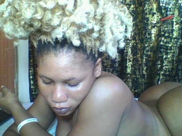 Princesssweetass's BongaCams show and profile