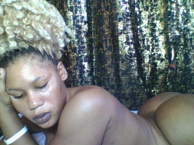 Princesssweetass's BongaCams show and profile