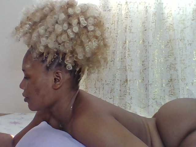 Princesssweetass's BongaCams show and profile