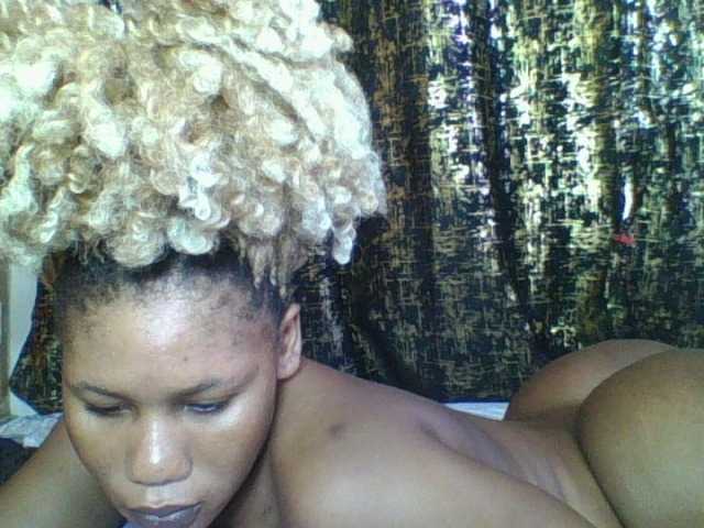 Princesssweetass's BongaCams show and profile