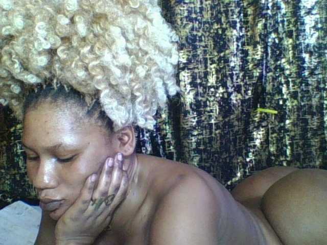 Princesssweetass's BongaCams show and profile