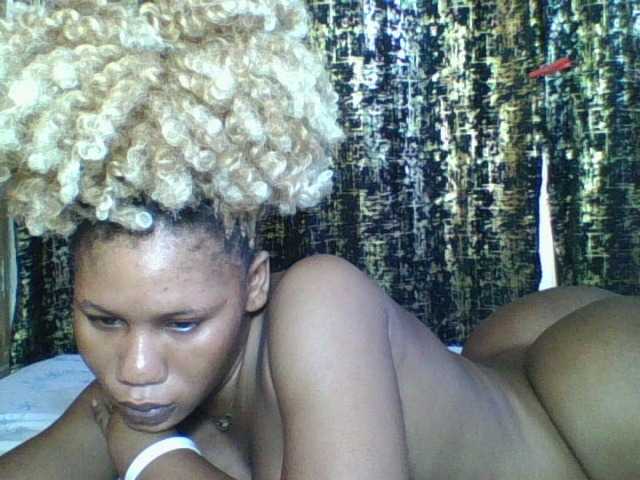 Princesssweetass's BongaCams show and profile