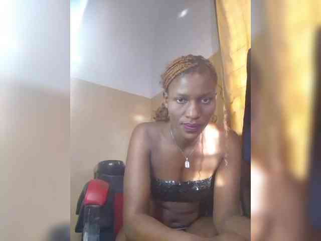 Sweetloveh webcam