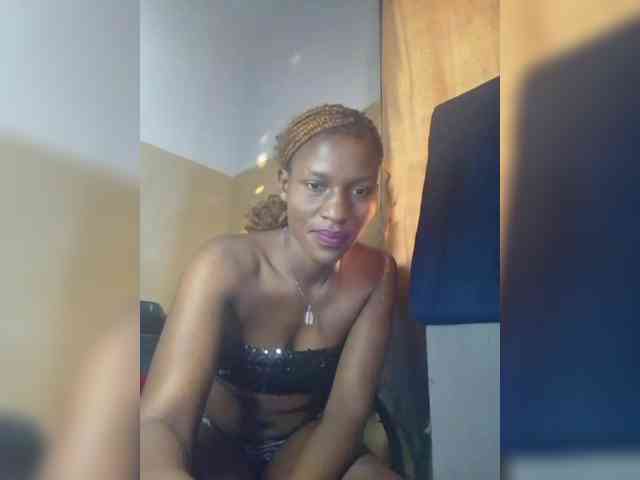 Sweetloveh webcam