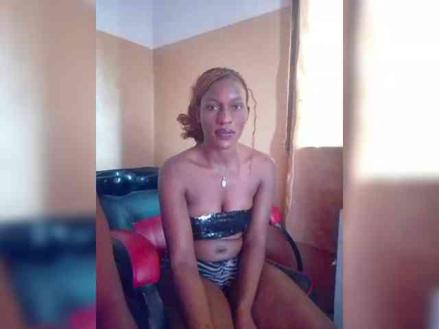 Sweetloveh webcam
