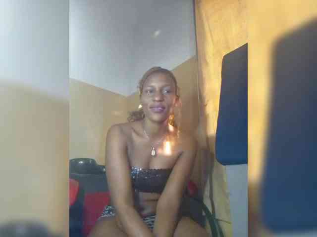 Sweetloveh webcam