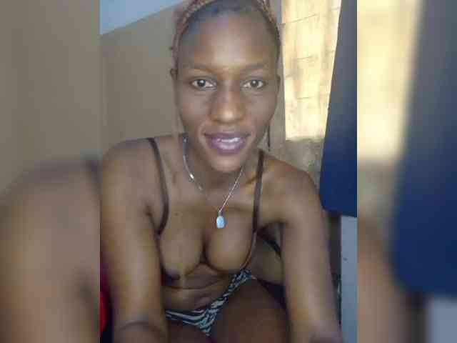 Sweetloveh webcam