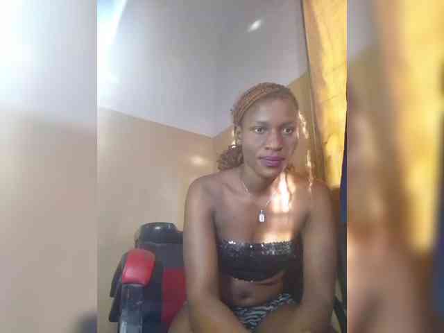 Sweetloveh webcam