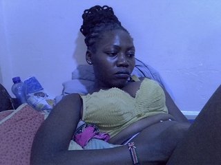 juicy-bella Porn Show