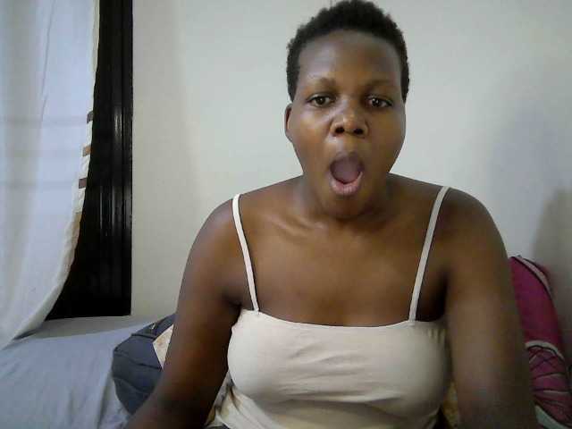  juicy-bella chat room