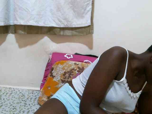 juicy-bella webcam