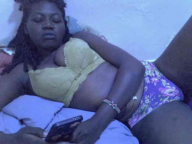 juicy-bella juicy-bella