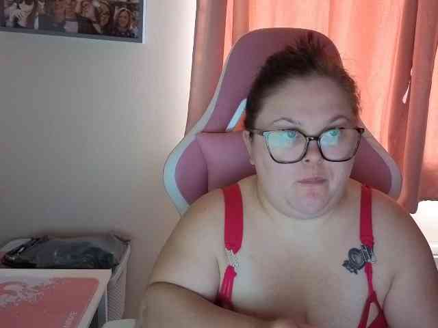 BrunetteBitchx webcam