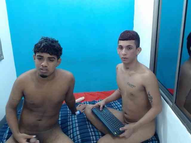 2bad-boys Live Webcam on BongaCams