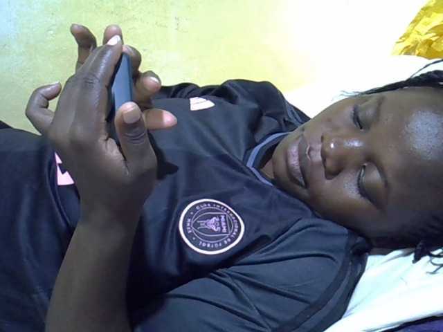 Pretty-doll Live Cam on BongaCams