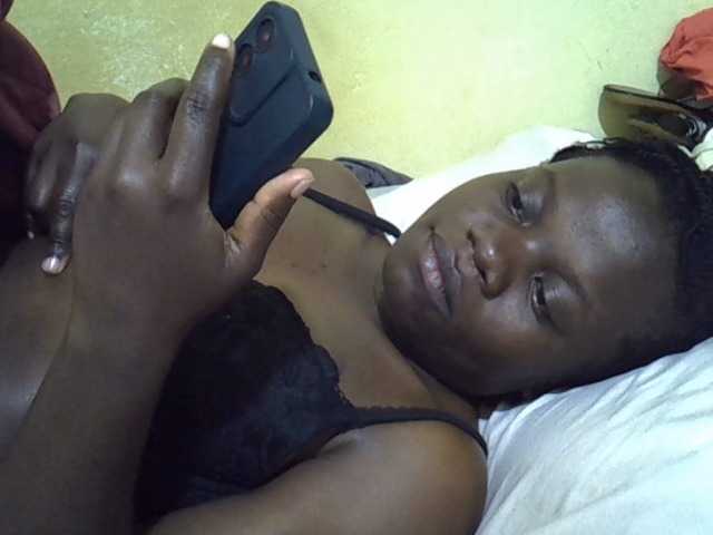 Pretty-doll Live Cam on BongaCams