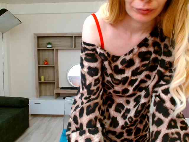 KayleeAlbertina webcam