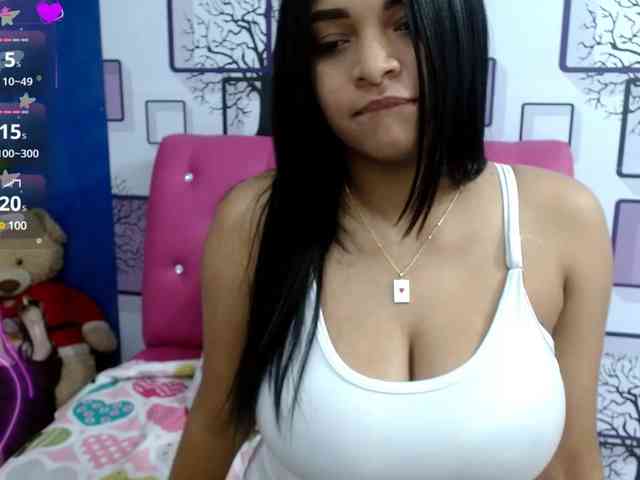 caramelo20 Live Webcam on BongaCams