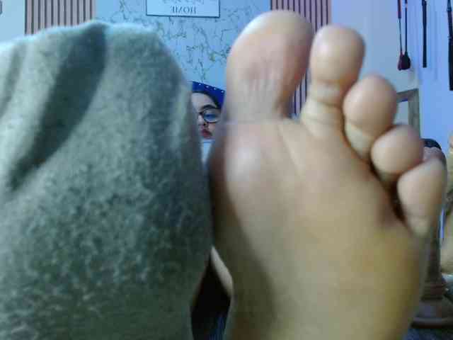 Daniela-Saenz webcam