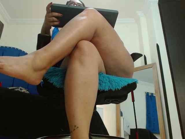 Daniela-Saenz webcam