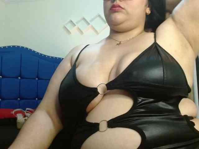 Daniela-Saenz webcam