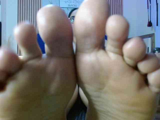 Daniela-Saenz webcam