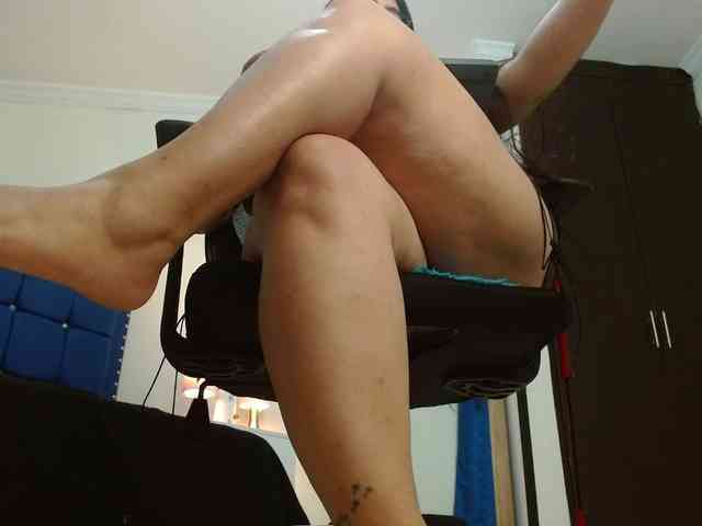 Daniela-Saenz webcam