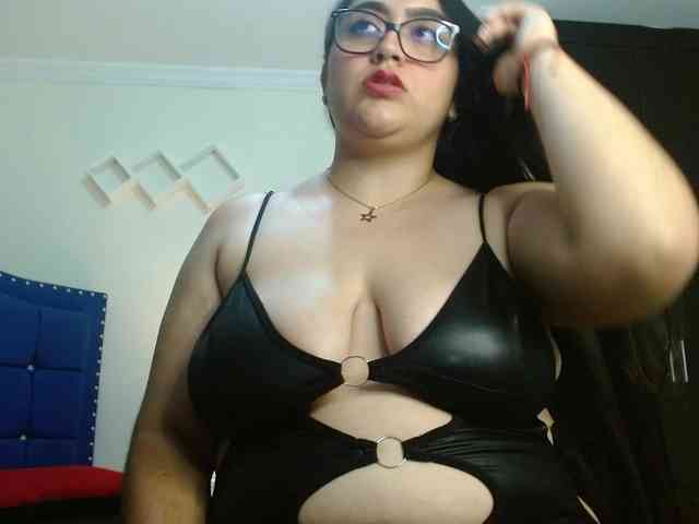 Daniela-Saenz webcam