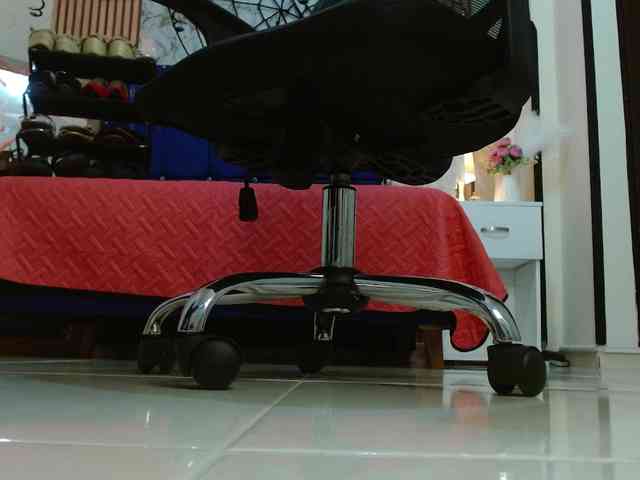 Daniela-Saenz webcam