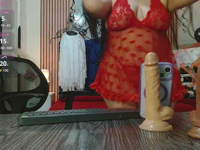 Daniela-Saenz webcam