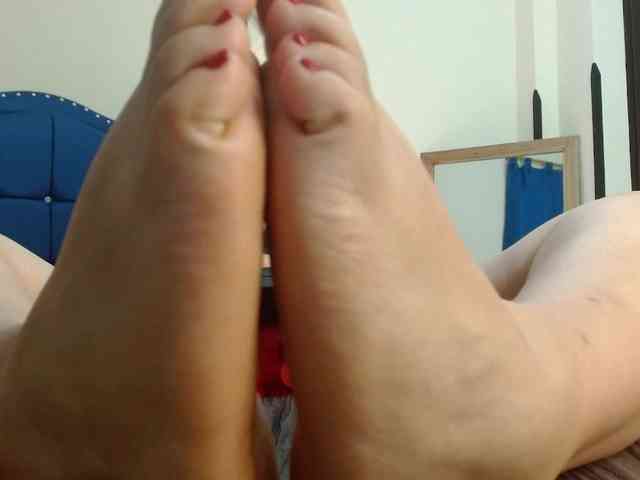 Daniela-Saenz webcam
