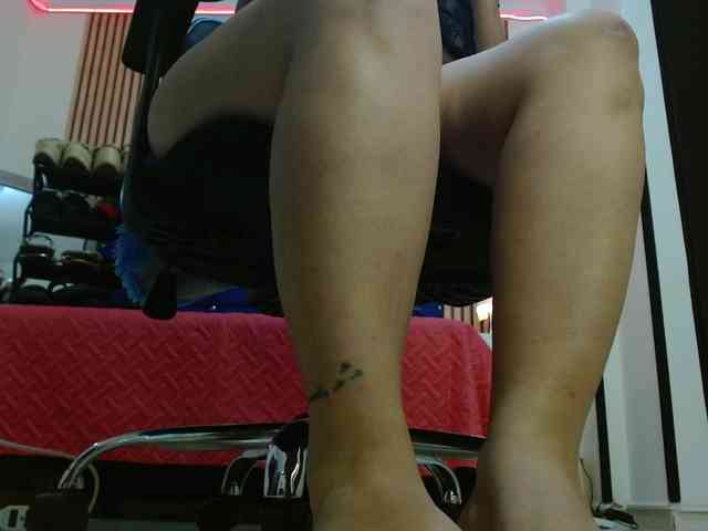 Daniela-Saenz webcam