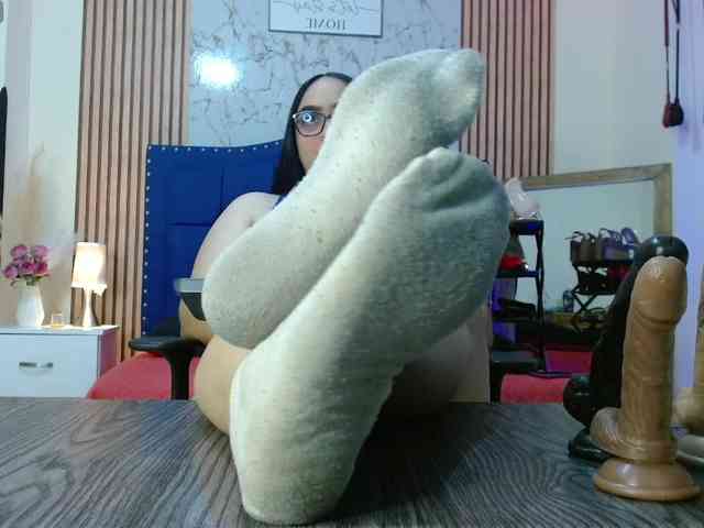 Daniela-Saenz webcam