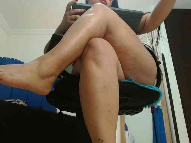 Daniela-Saenz webcam