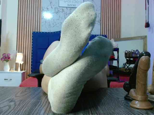 Daniela-Saenz webcam