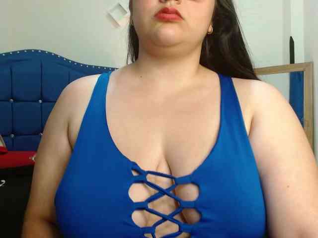 Daniela-Saenz webcam