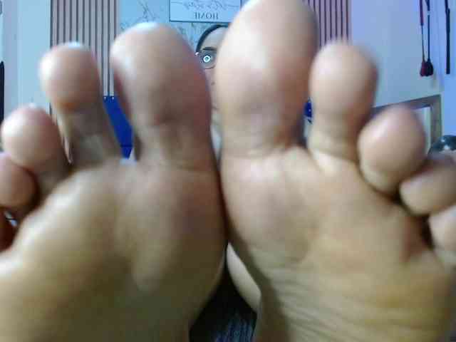 Daniela-Saenz webcam