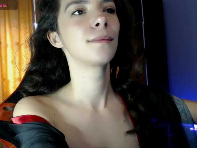 bellaqueen0701 webcam