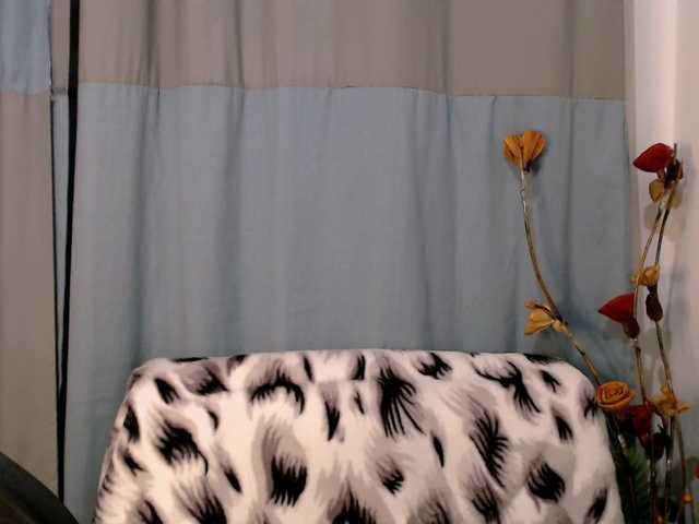 bellaqueen0701's BongaCams show and profile