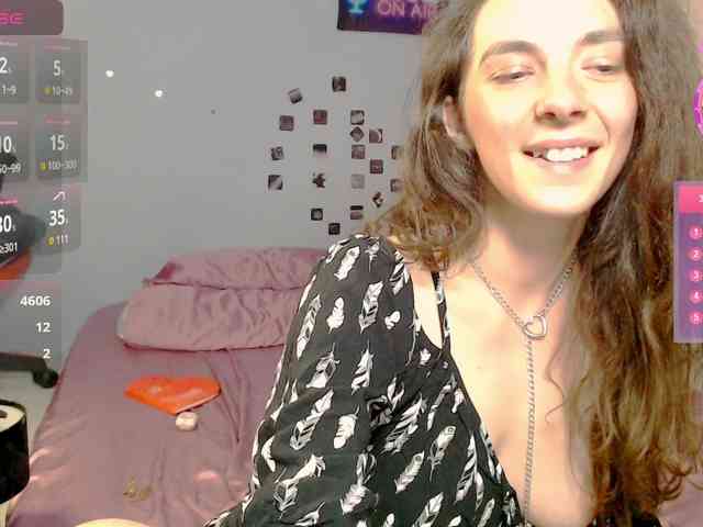 bellaqueen0701 webcam