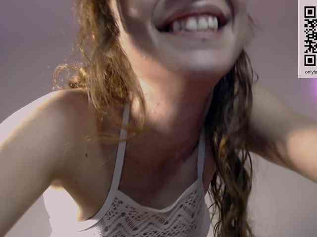 bellaqueen0701 webcam