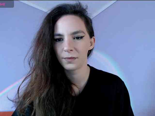 bellaqueen0701 webcam